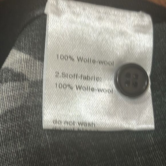 AKRIS PUNTO 100% Wool Black Overlapping Handprint Paneled Cardigan - 10 - Picture 10 of 13